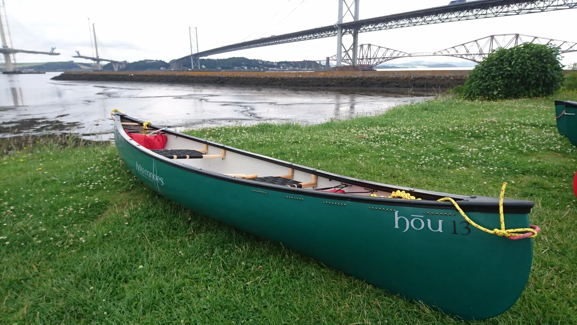 Hou 13 Green on grass near water